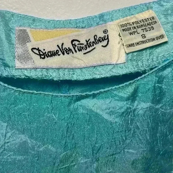 Vintage Diane Von Furstenberg Mint Blue Crinkle Dolman Sleeve Top Small - Picture 2 of 6